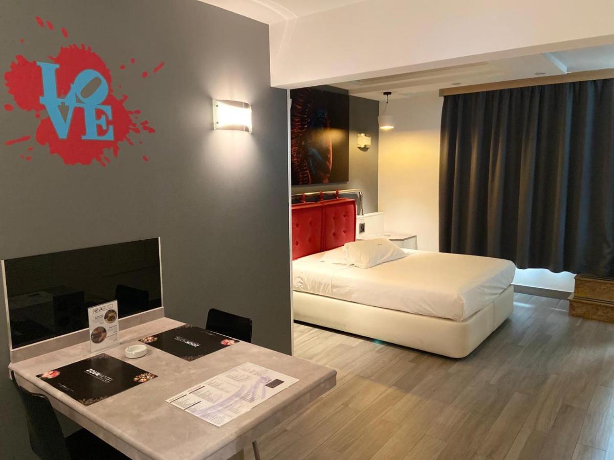 Zouk Hotel (Adults Only) Alcalá de Henares Kültér fotó