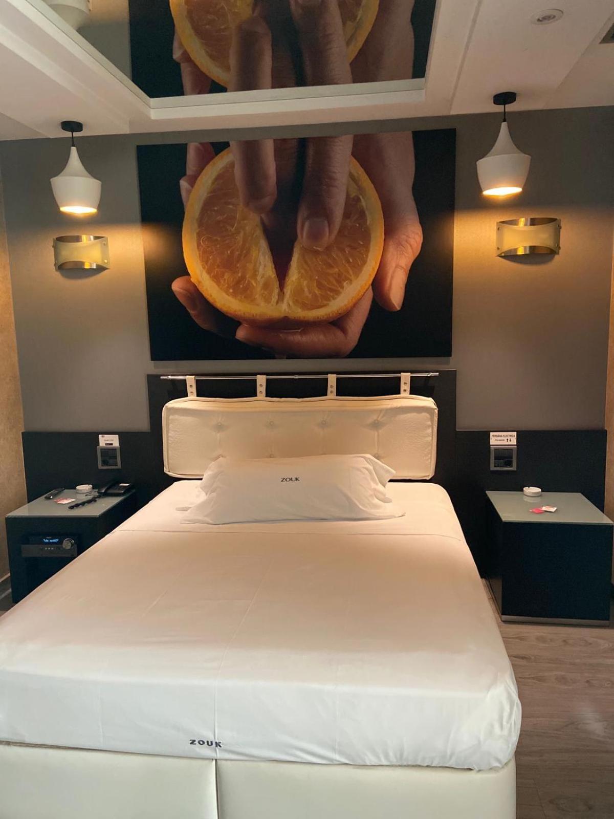 Zouk Hotel (Adults Only) Alcalá de Henares Kültér fotó
