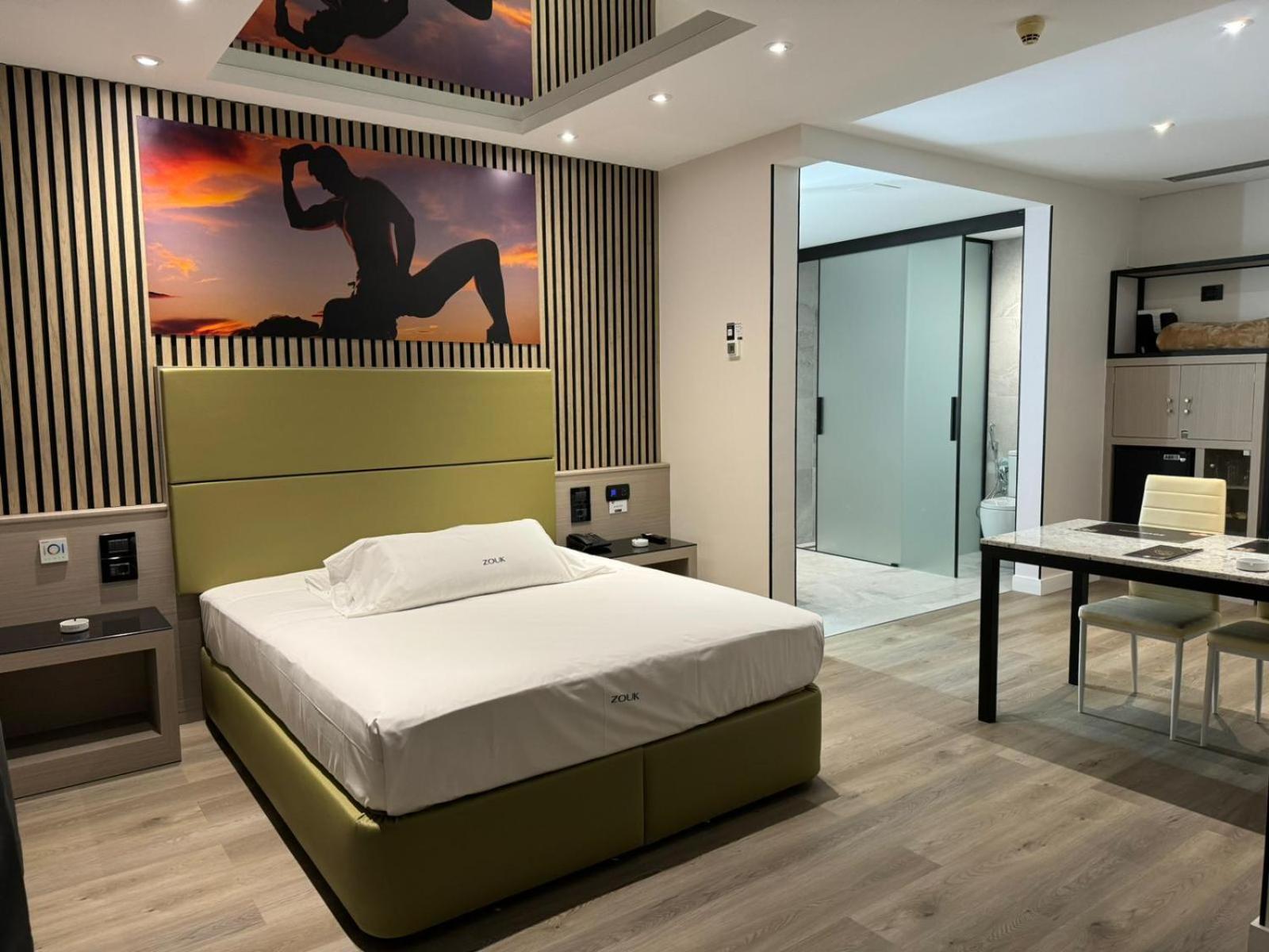 Zouk Hotel (Adults Only) Alcalá de Henares Kültér fotó