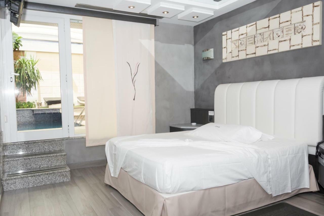 Zouk Hotel (Adults Only) Alcalá de Henares Kültér fotó