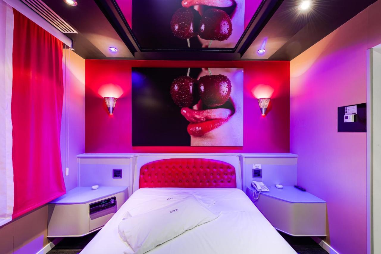 Zouk Hotel (Adults Only) Alcalá de Henares Kültér fotó