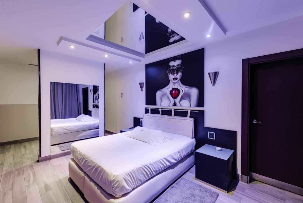 Zouk Hotel (Adults Only) Alcalá de Henares Kültér fotó